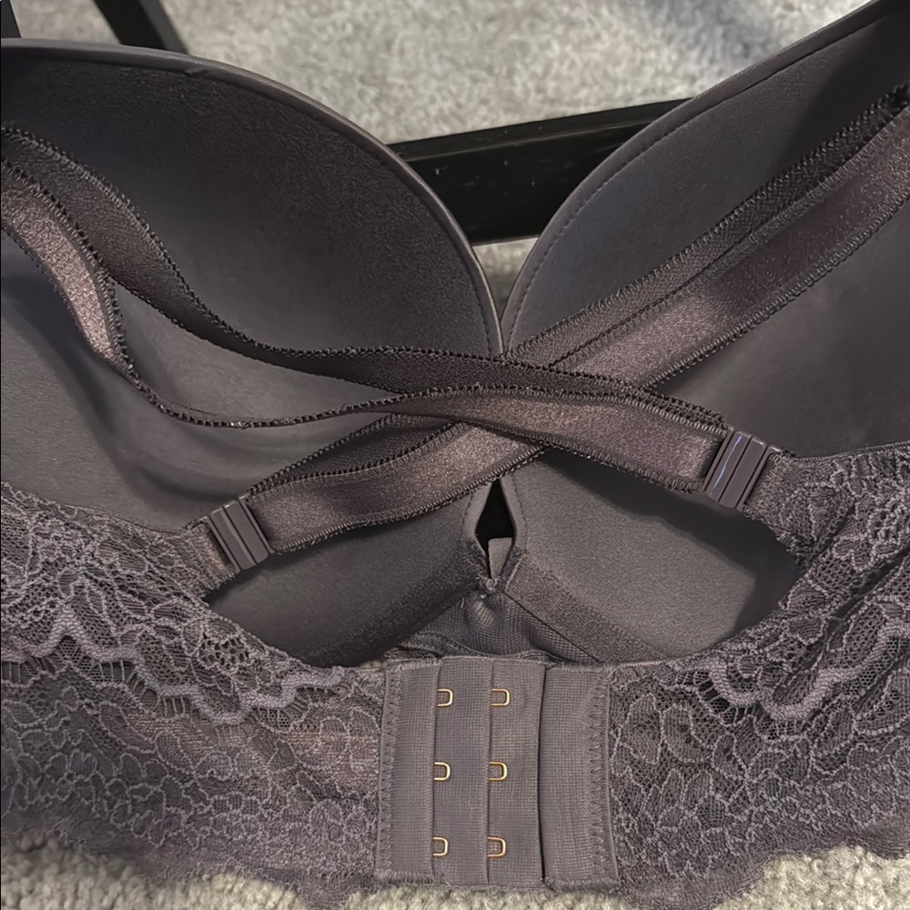 Victoria's Secret Gray Lace Push-Up Bra - Picture 8 of 9